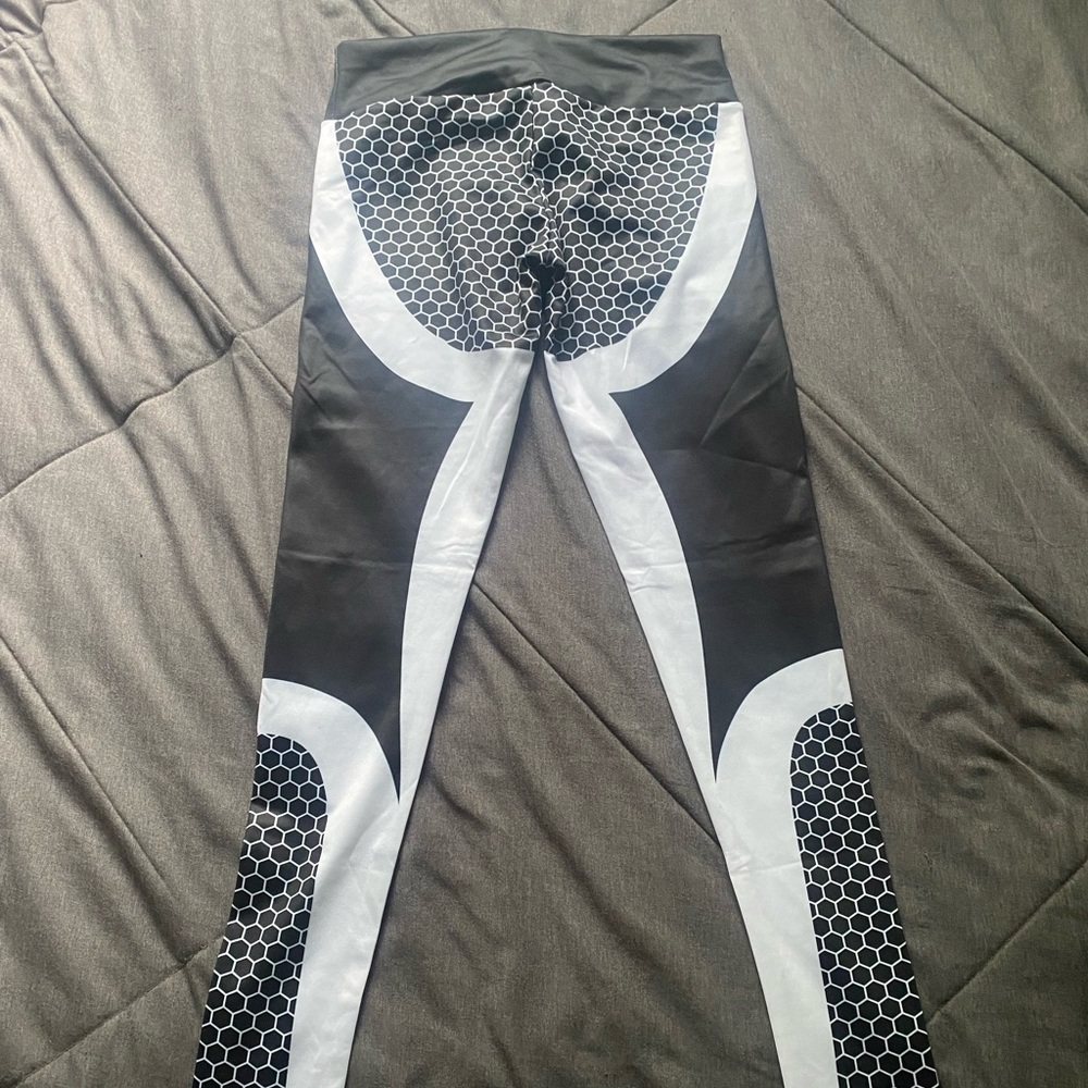 New! Activewear pants for women size small - Picture 2 of 3